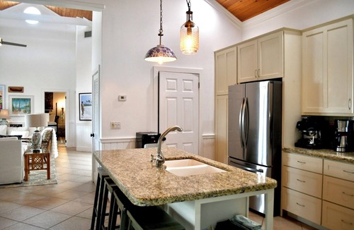 Hope Town House | Kokomo Cay - Luxurious Home Near the Beach, with Spectacular Ocean Views