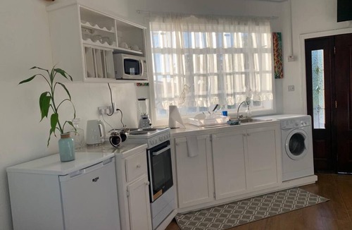 Choiseul House | La Casita!Beautiful Caribbean Private Octagon Studio Bungalow.5 mins from Beach!