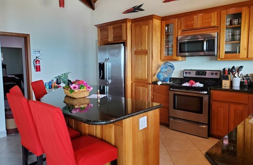 San Pedro House | La Perla Azul Beach House