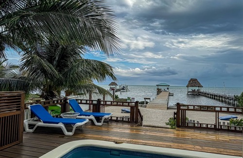 San Pedro House | La Perla Azul Beach House
