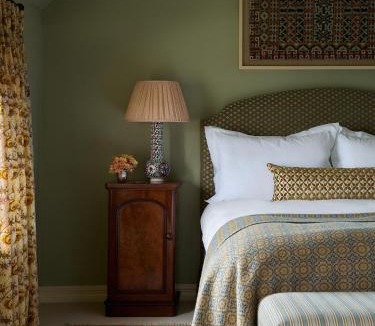 Saint David's Bed & Breakfast | La-sagesse Cottage Inn Restaurant Bar and Museum