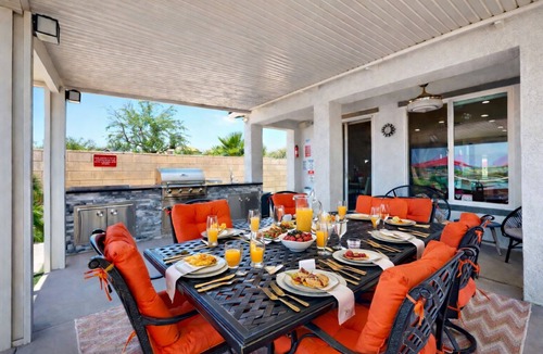 Terra Lago House | Lakefront Oasis with Epic Infinity Pool Festival Ready 15 Min from Coachella