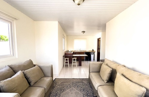 Bubali House | LARGE Pool Villa, Sleeps 18! *BBQ* 1mile to beach!