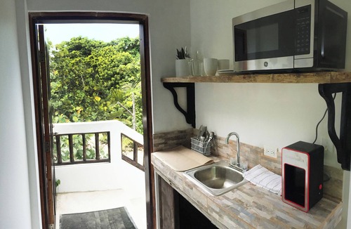 San Pedro Apartment | Las Amapolas - Steps from the Sea - Minutes to Secret Beach - 1B Upper Unit