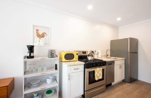Governor's Harbour Apartment | Laughing Bird Suites