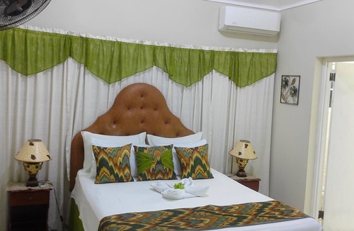 Reading House | Lee's Place " Your Home Away From Home"