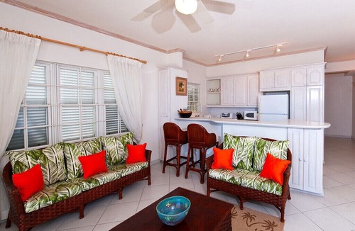Saint Lawrence Villa | Leith Court 16, Christ Church, Barbados