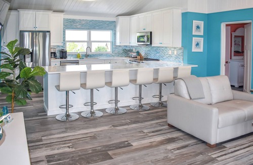 Green Turtle Estates House | Lillian's Bungalows - Ocean View Villa