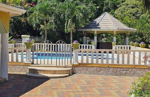 Mandeville House | Living Pretty - Upper Floor