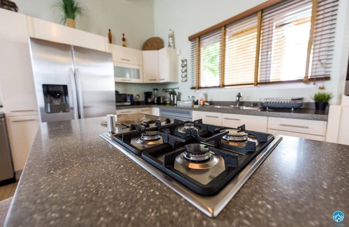 Opal Villa | LIVING the dream! Elegant and tasteful villa - Our TOPAZ PEARL!