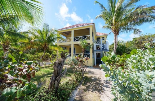 Green Turtle Cay House | Lo key cottages-The Penthouse