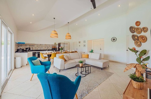 Jaburibari Villa | Local Vibes Villa, Big Pool and Outdoor, 10 sleeps