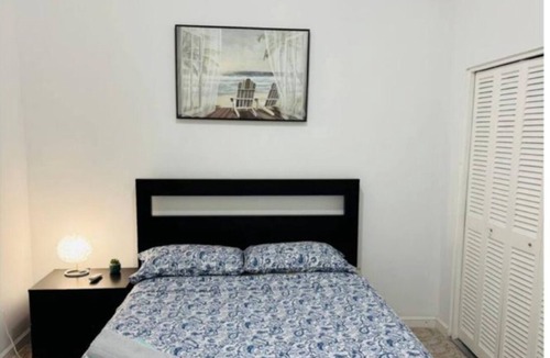 Parque Apartment | Location! Walk to Beach Apartment
