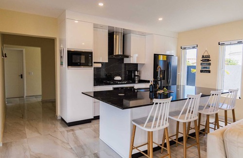 San Nicolas Zuid House | Lord's Suites