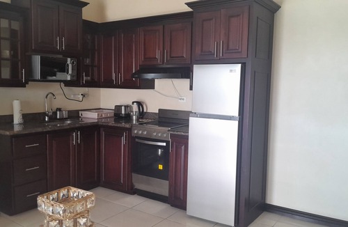 Green Island Apartment | Lovely 1-bedroom apartment with AC in tranquil Cousins Cove