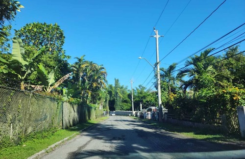 Saint Andrew Apartment | Lovely 1-bedroom apartment in beautiful Golden Meadows perfect for relaxing