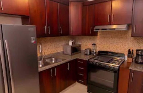 La Vega Province Apartment | Lovely 3bedroom condo with secure free parking, NETFLIX AND WIFI