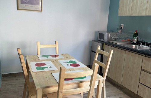 La Condesa House | Lovely Street Level Apartment of 2 Bedroom, 3 Bathroom, Living Room and Kitchen
