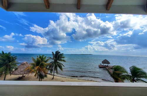 Placencia Villa | Lucky Duck Villa - Private Beach Escape