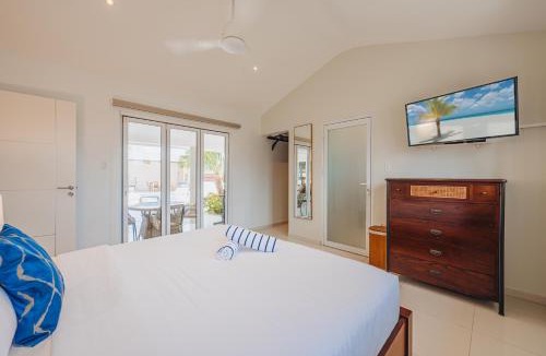 Noord Villa | LUX Large 3 Bed Pool Villa Sol Y Luna By Bocobay