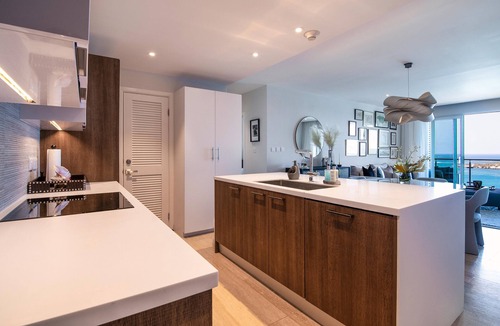 Calivigny Condo | Luxe Condo, Ocean Views and pool