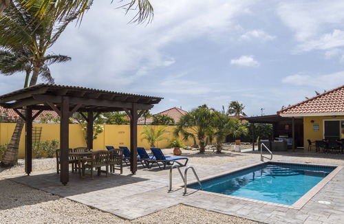 Sabana Liber Villa | Luxe Vakantievilla met Ruime Tuin en Privezwembad