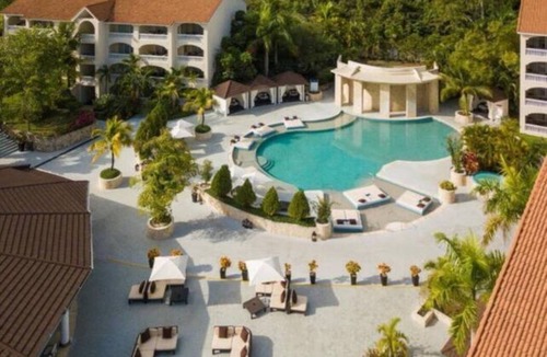 Los Brazos Hotel | Luxurious Presidential Suite Studio