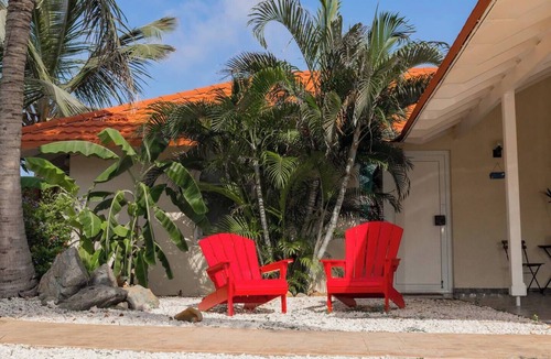 Sabana Liber Villa | Luxurious Tropical Villa Prikichi with Pool & Apt