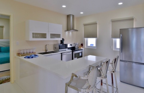 Savaneta House | Luxurious Villa Fillipe 2 Beach Front, Sea View: Spacious, Private Pool & AC!