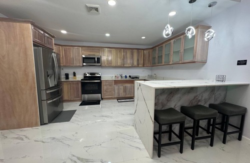 New Kingston Apartment | Luxury 2-bedroom apartment with AC in vibrant New Kingston Pool & 24/7 security