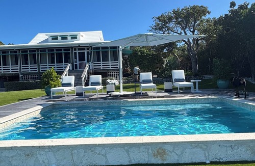 Hope Town House | Luxury 2 Bedroom Home With Private Dock and Pool On The North End