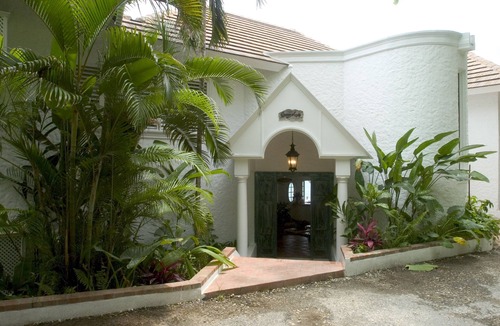 Port Antonio Villa | Luxury 4 Bedroom Oceanfront Villa Fully Staffed and Equipped for Relaxation