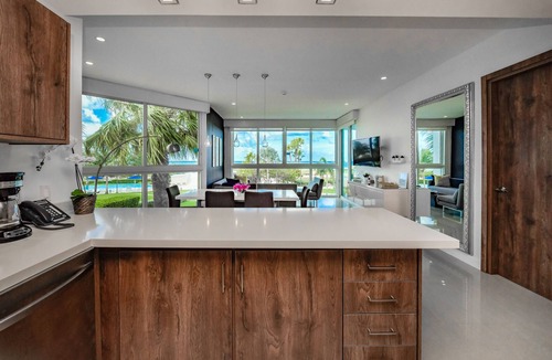 Noord Condo | Luxury 5* 3 bdr Oceanfront condo between both Eagle & Palm Beach!