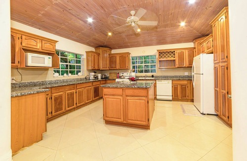 Cades Bay Villa | Luxury 5-Bedroom Villa with Oceanview Infinity Pool & Spectacular Sunsets