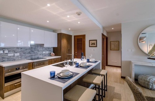 Calivigny Condo | Luxury Apartment with stunning ocean views and pool