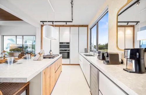 Sero Colorado Apartment | Luxury Beachfront Oasis Infinity Pool Hot Tub BBQ-TLS