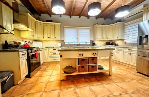 Opal Villa | Luxury Home Close to Aruba's Best Beaches 💎