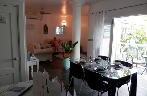 Marigot Bay Apartment | Luxury One Bed Apartment in Marina Bay Marina, with free Zoetry Hotel access!