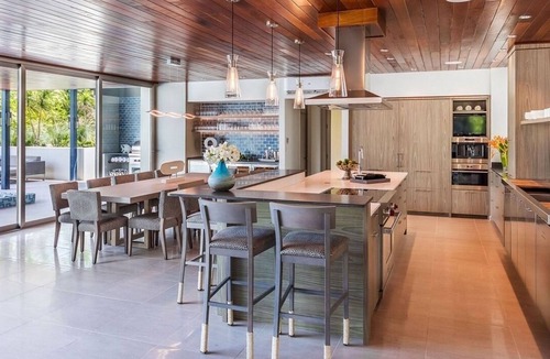 Cocoplum Villa | Luxury Retreat w/Private Chef, Staff & Resort-Style Living