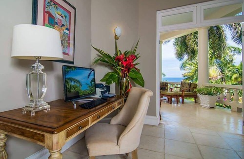 Montego Bay Villa | Luxury Staffed 7BR Villa | Pool, Gym & Sea Views