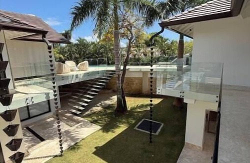Los Lagos House | Luxury Villa by Minitas Beach