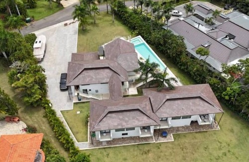 Los Lagos House | Luxury Villa by Minitas Beach