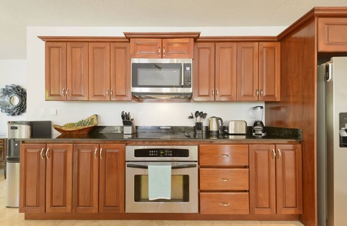 Placencia Villa | Luxury Waterfront Villa + FULL RESORT ACCESS! No sargassum!