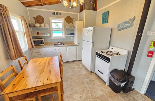 Stanhope Cottage | Lyons Cottages - Cottage #5, 2BR Walk to the Beaches of Stanhope National Park!