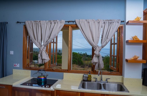 La Pointe Apartment | Make peace with the ocean with breathtaking views and great beach Free Breakfast