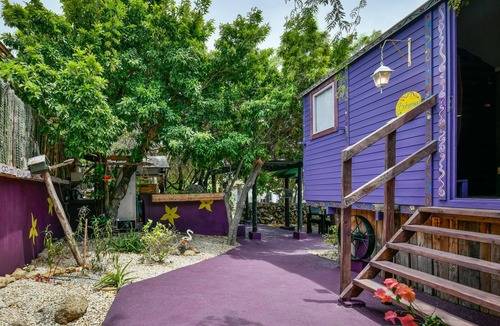 Santa Cruz Apartment | Mammaloe's gypsy wagon Bohemian