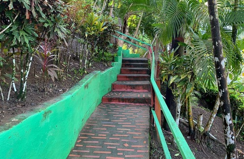 Marigot Bay House | Marigot Couples Styled Bungalow- 3mins from Mangrove Restaurant & Bar