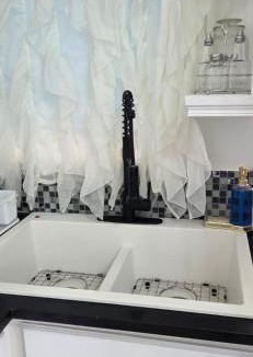 Soufriere Apartment | Martha's House Tesla