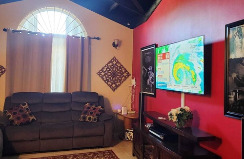 Falmouth Villa | Menas Retreat: Close to beaches, night life, and relaxation