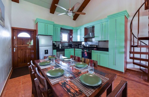 Santa Cruz Villa | Mermaid's Treasure - 3BR Villa